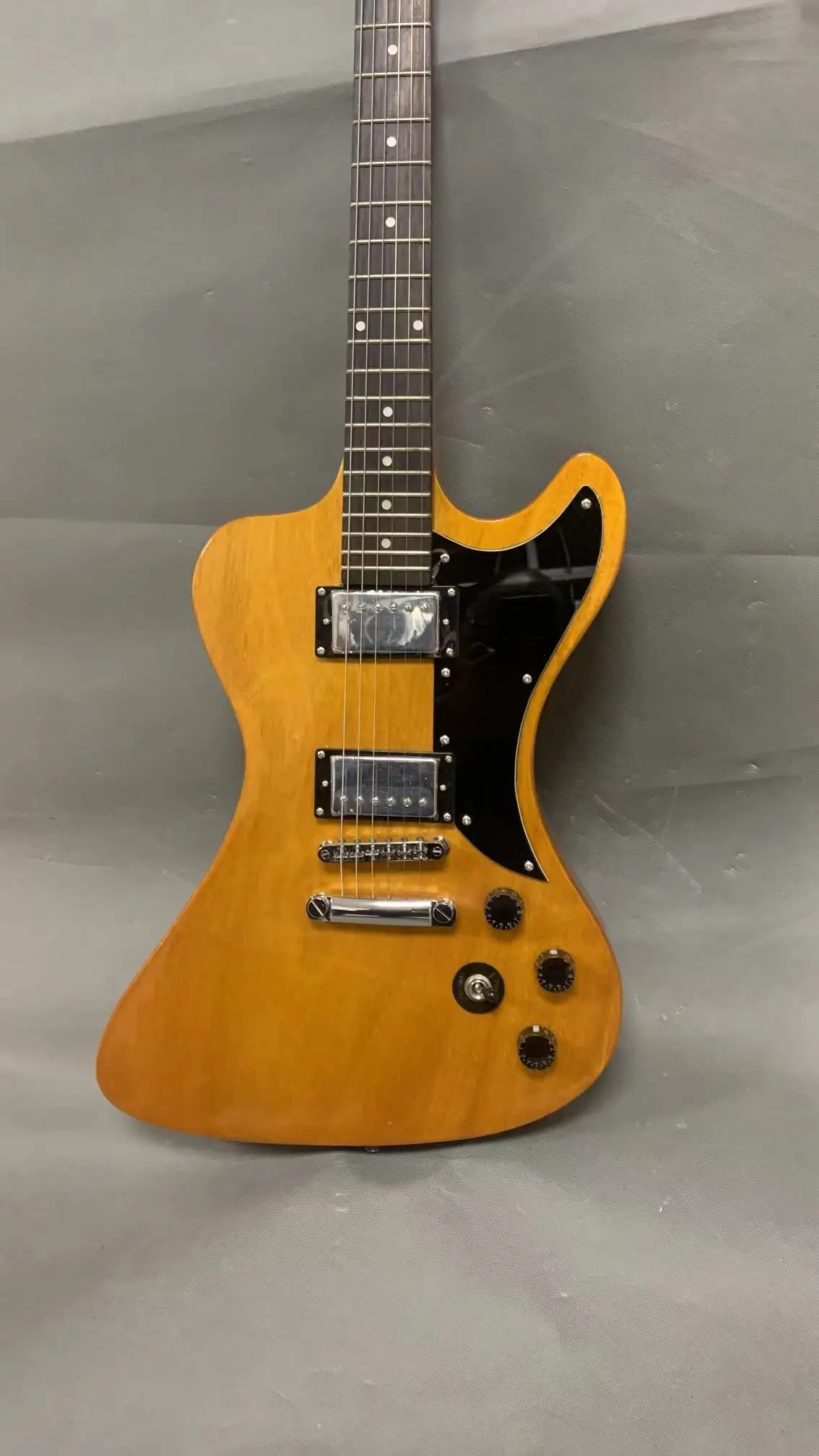 From China factory to manufacture high-end custom 6 string electric guitar, transparent yellow body, double pickup, free shippin