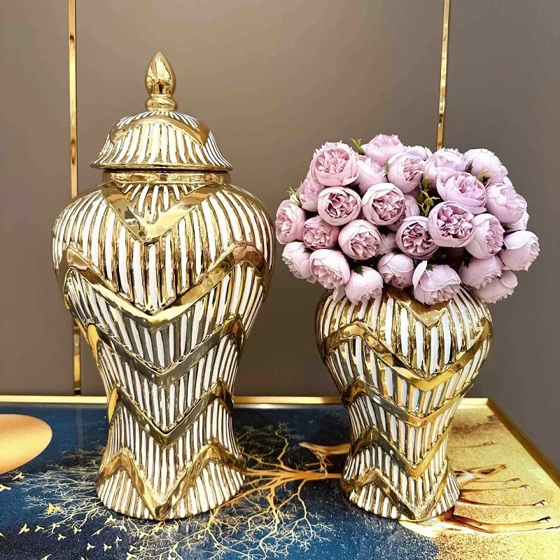 

Luxury Electroplated Gold Plaid Ceramic General Jar Artwork Storage Jar Hotel Display Vase Home Decoration Dry Flower Vase