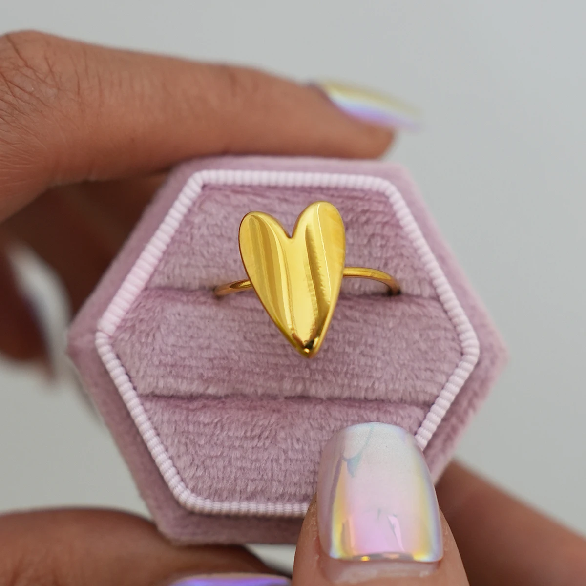 Minimalist Stainless Steel Heart Open Rings for Women Charm Cute Retro Elegant 18K Gold Plated Waterproof Jewelry 2026
