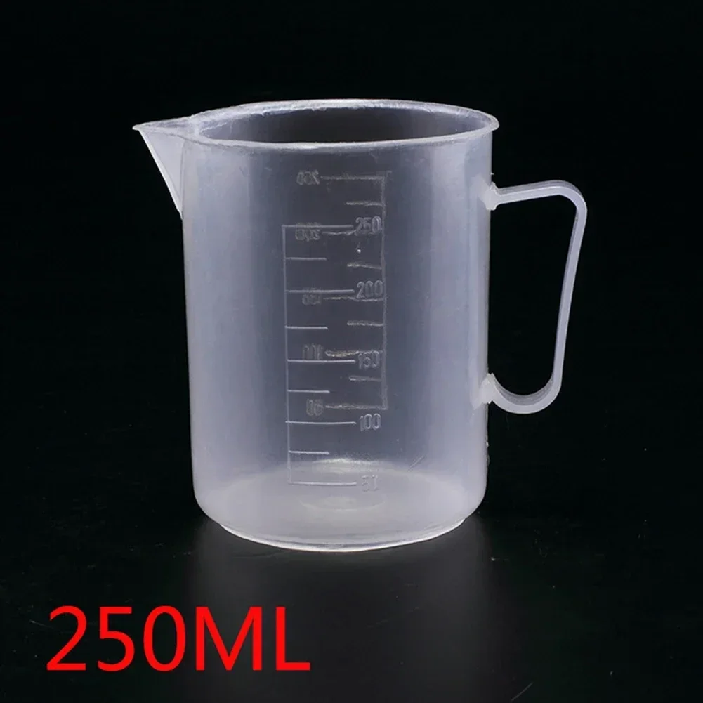 Measuring Jug Plastic Beaker Transparent Measuring Cup  Resistant Clear Scale And Fractional Value Make The Measurement