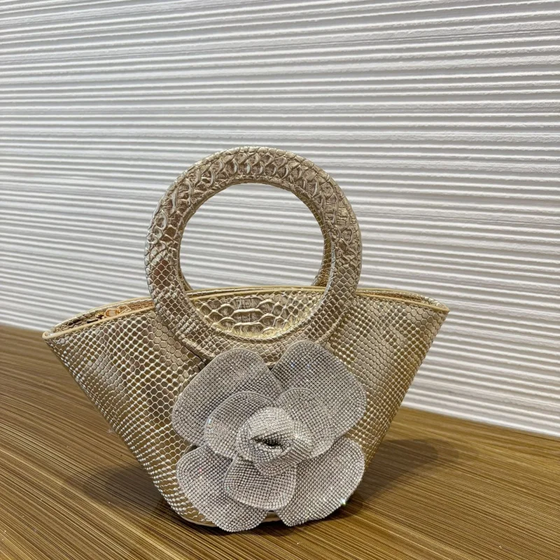 

European and American style women's diamond-embellished rose flower handbag, super popular cross-border party bag, crossbody bag