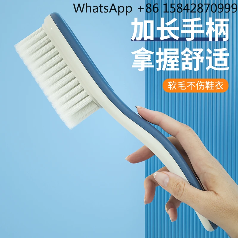 

Мягкая щетина щетки для обуви не повреждает обувь для домашнего использования.