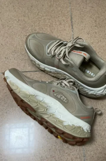 

New women's sneakers, fashion, breathable, lightweight, non-slip, wear-resistant casual sneakers, outdoor walking shoes