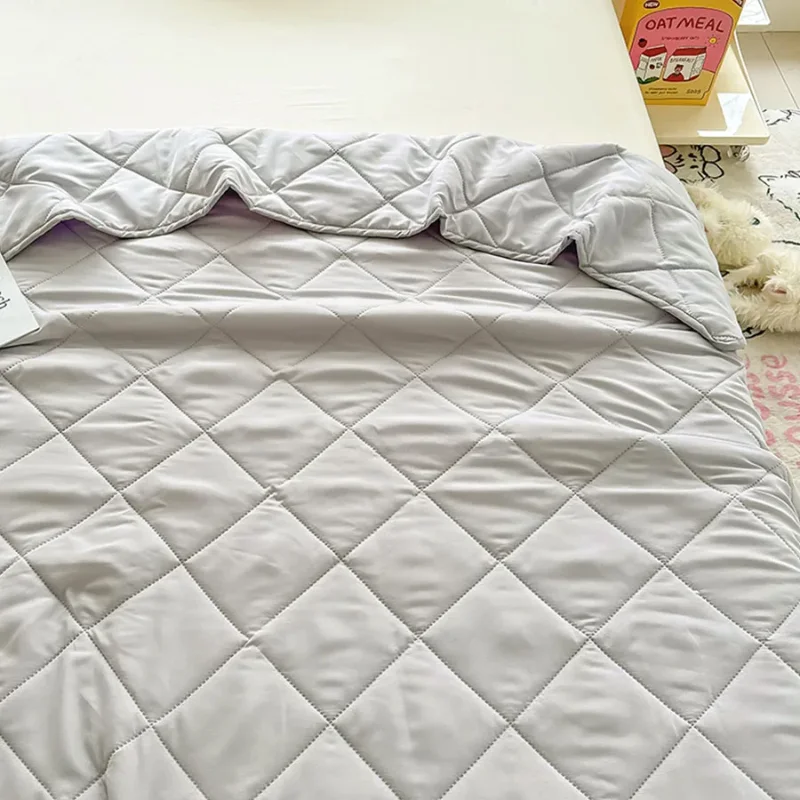 Summer thin quilted quilt, ultrasonic soft air conditioning quilt, single and double machine wash cooling blanket, bedding