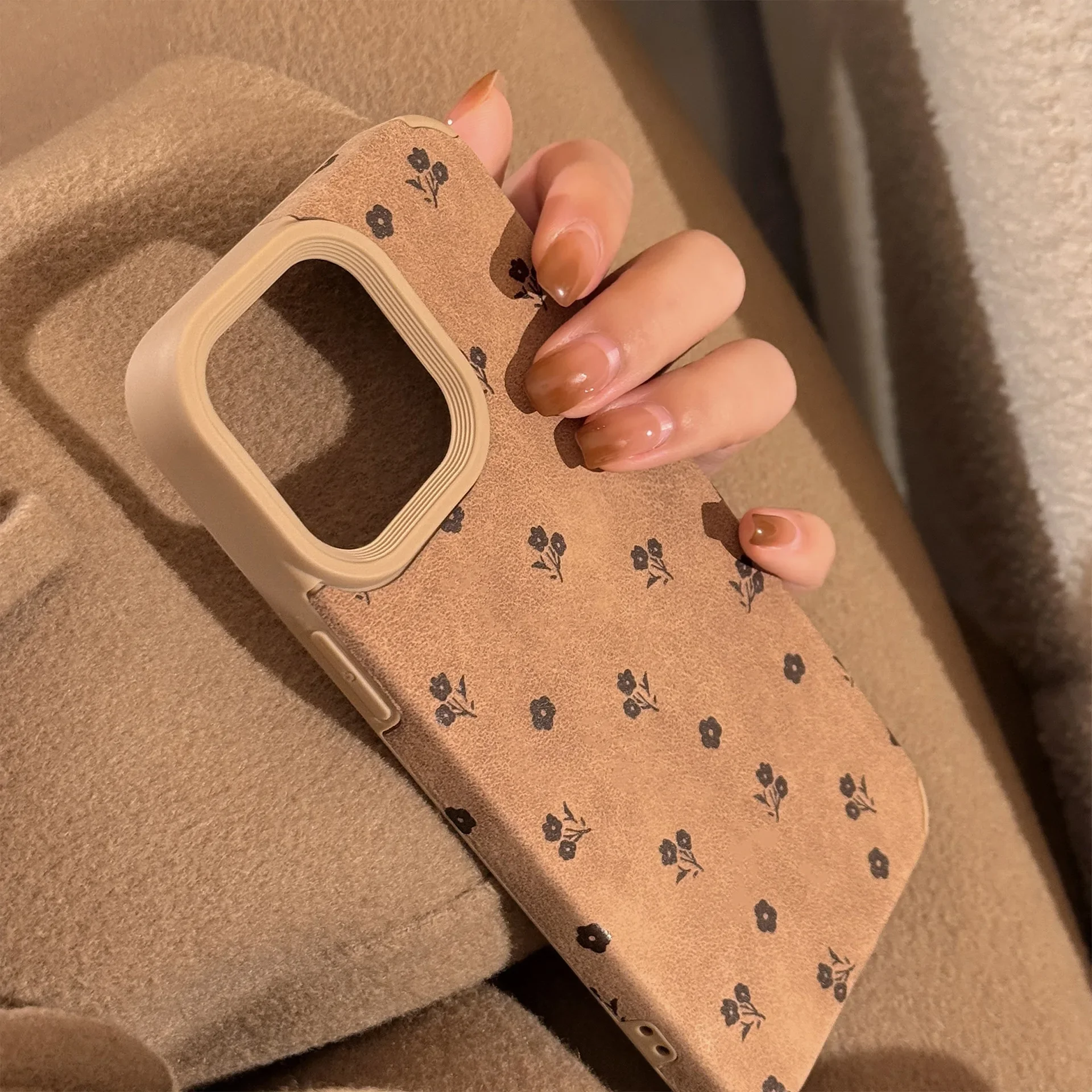 Retro flowers Suede leather art Phone Case For iPhone 17 16 15 14 13 12 11 Pro Max 17 air Case Cute Luxury Cartoon leather Cover