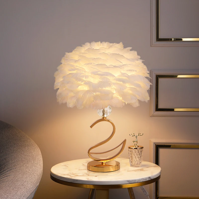 Table lamp LED Feather and crystal For Wedding Bedroom Decoration Stand Lights Bedside Lamps Room Decor