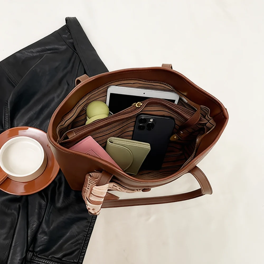 Vintage Women Tote Bags Contrast Color Shoulder Handbag Large Capacity Commuter Purses Simple Casual PU Leather Satchel