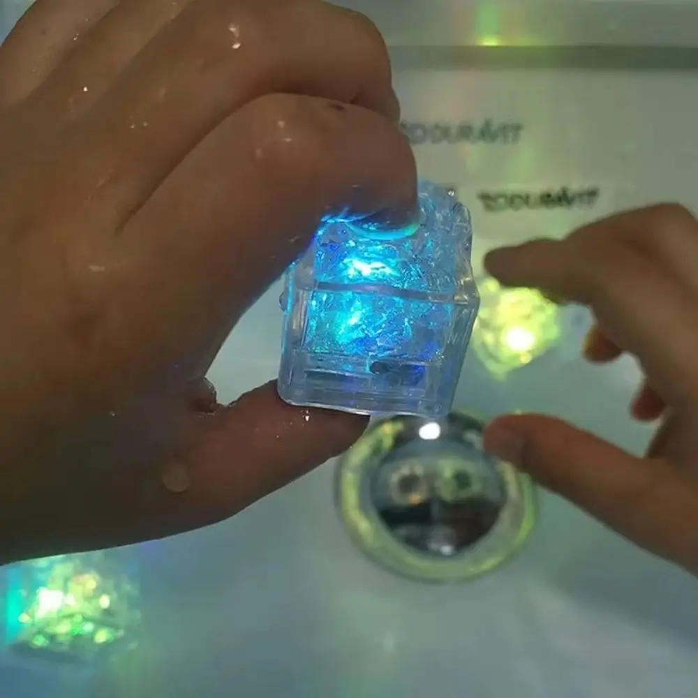 Bañera de baño para bebé, juguetes con luz LED colorida, juguetes de baño brillantes impermeables coloridos para niños y niñas, regalo de cumpleaños y Navidad