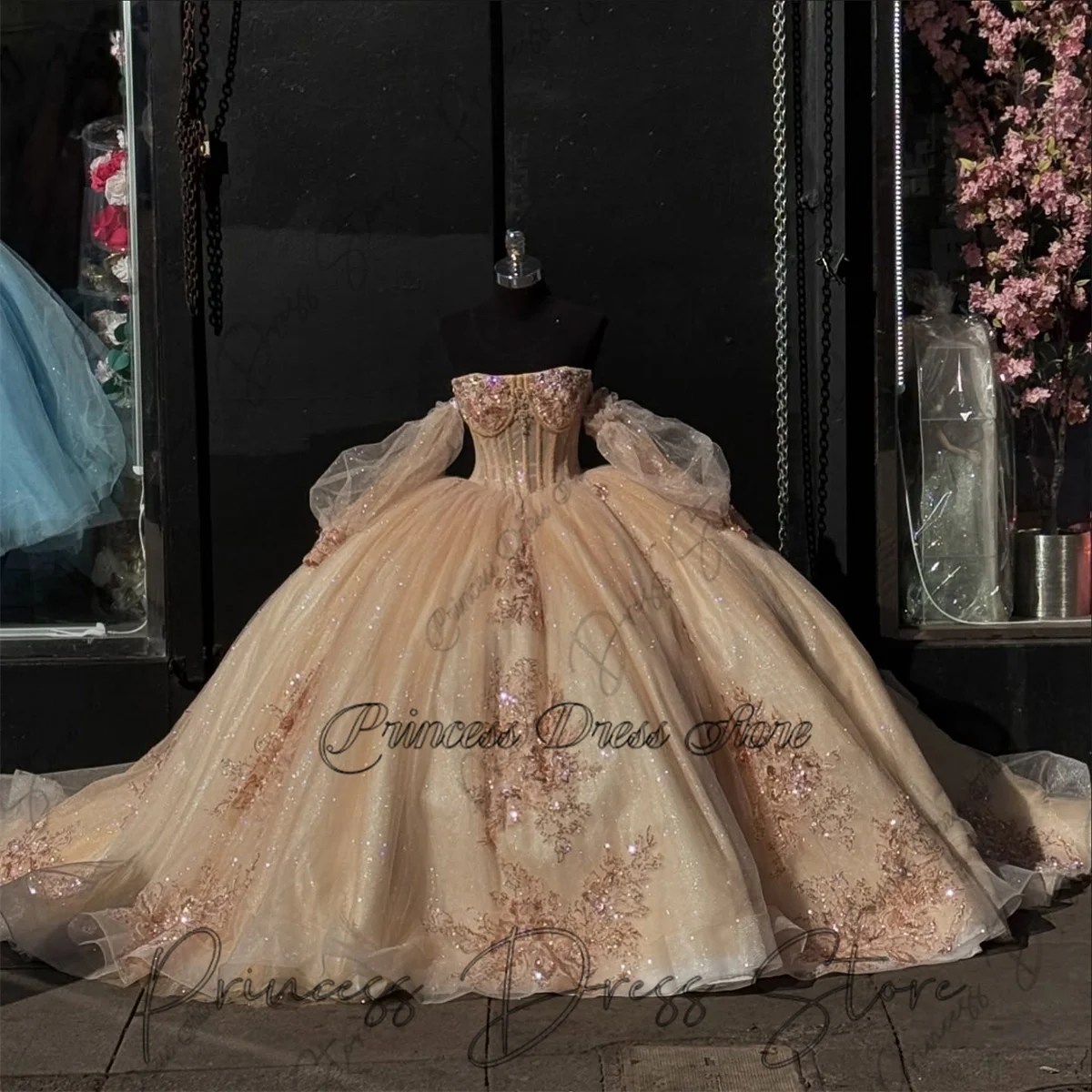

Mexican Tulle Sweetheart Quinceanera Dresses 2025 Ball GownsBeaded Lace Appliques Sweet 16 Dress Customized Vestidos De 15 Anos