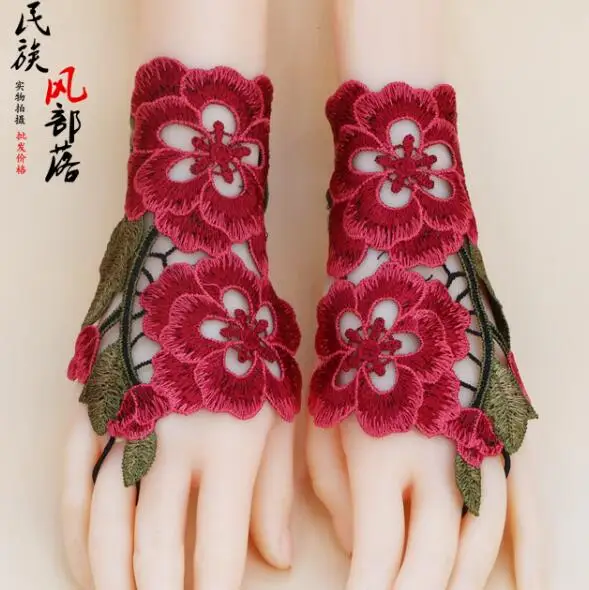 

Chinese Embroidered Gloves Women Flower Handwear Mitten Ethnic Performance Dance Folk