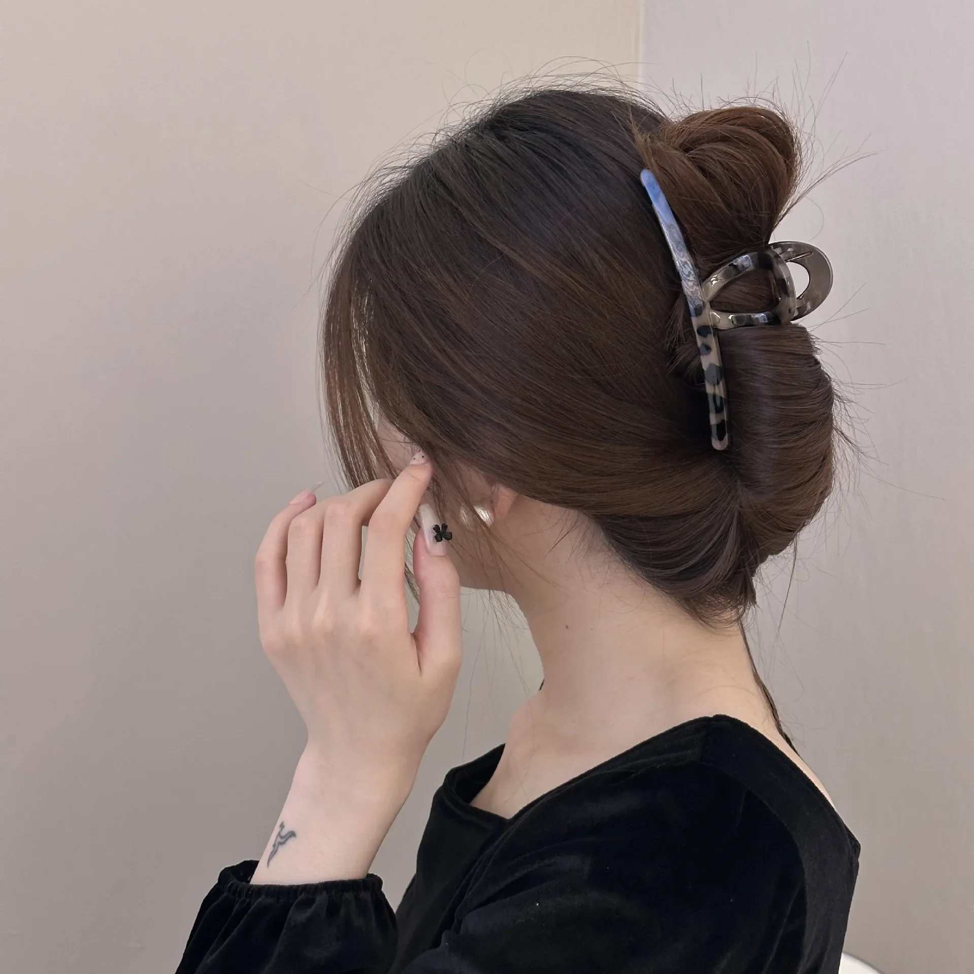 Hair claw clip accessories pin bow for women girl large thick Headdress crab vintage popular catches leading fashion new in 2024