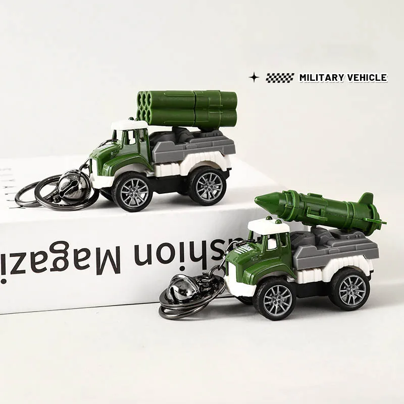 Mini simulación de misil, coche militar, llavero de juguete, colgante para niños, modelo de coche militar extraíble, decoración de mochila escolar, colgante, regalos para niños