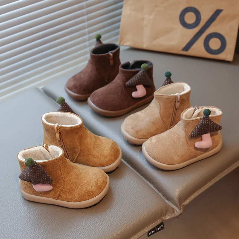 

Новинка зимы 2024, детские хлопковые полусапожки для девочек и мальчиков, модная теплая обувь в корейском стиле на мягкой подошве, нескользящая универсальная теплая обувь