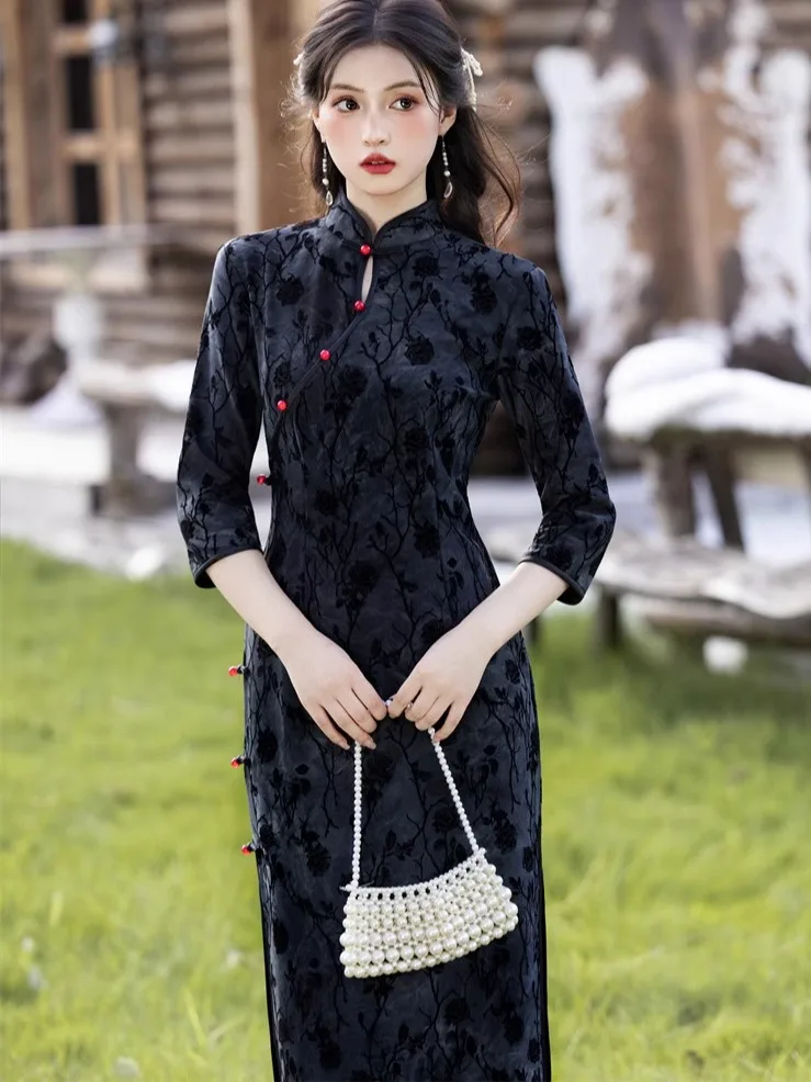 

Длинное ципао из вельветового молочного шелка с рукавами 3/4, традиционное китайское платье для повседневной носки, художественная обновленная версия