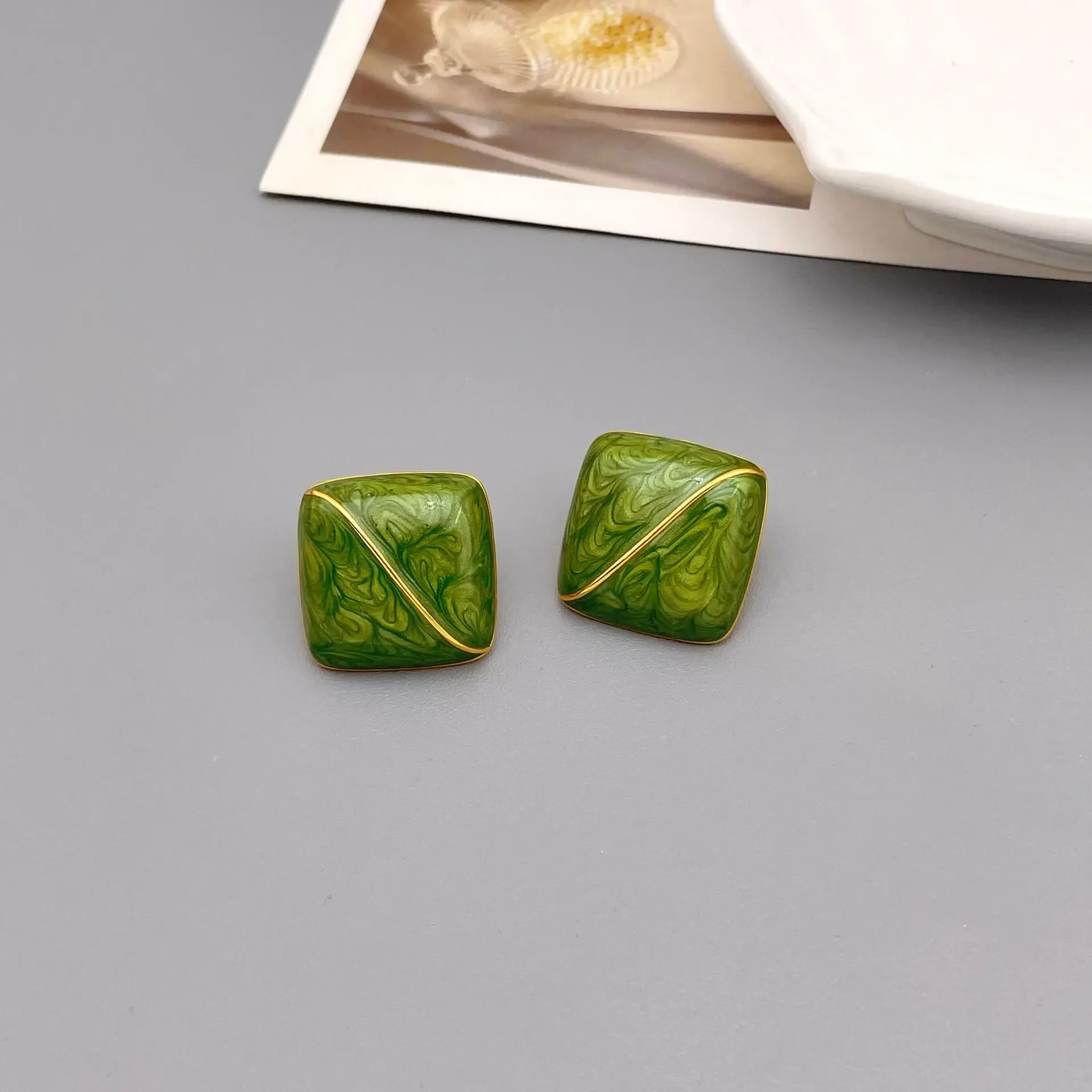 

French new retro forest green enamel square stud earrings