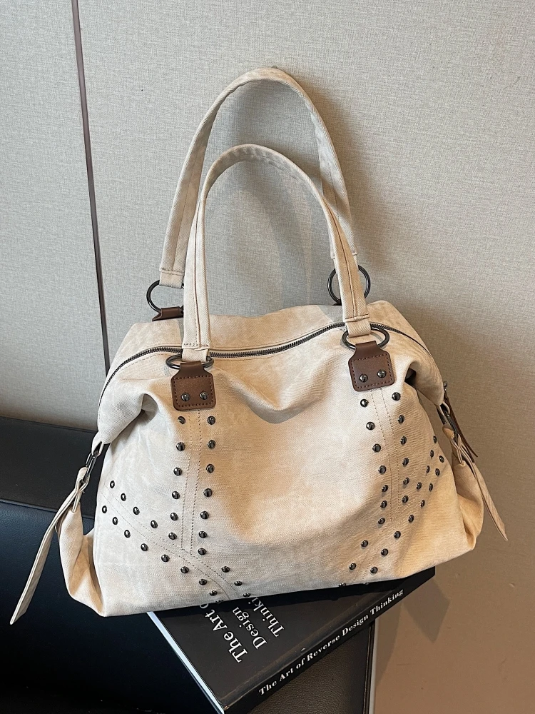 

Autumn Winter Retro Commuter One Shoulder Bags for Women Chic Commute Rivet Tote Bag Large Capacity Travel Handbags