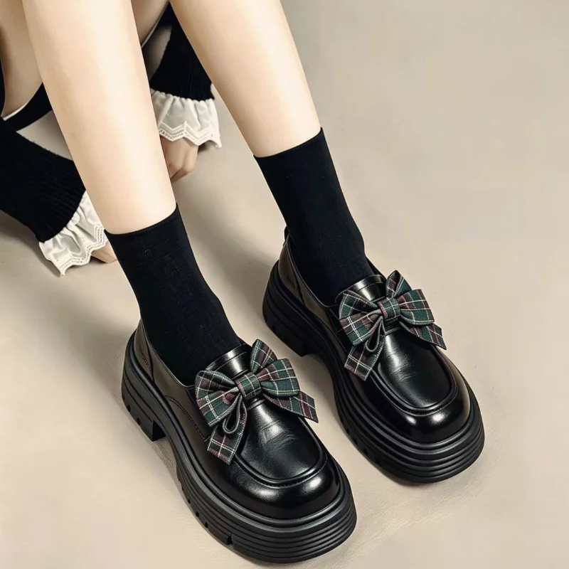 Japanese-style college-style patterned bowknot thick-soled loafers, British-style chunky-heeled leather shoes, slip-on height-increasing non-slip shoes, retro JK uniform women's shoes, versatile women's leather shoes for daily commuting