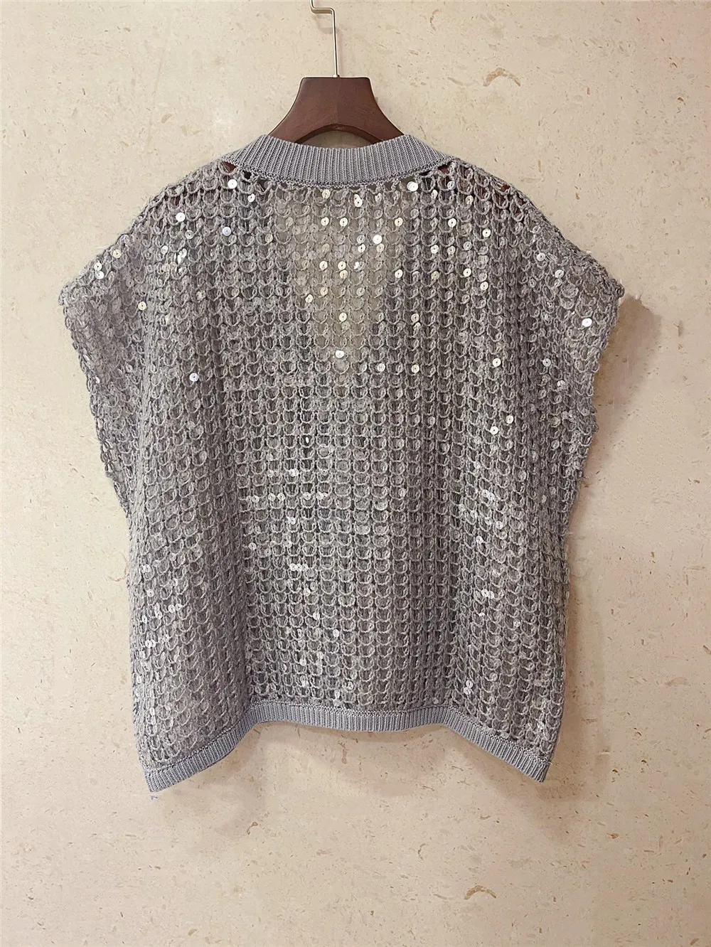 2024 Autumn Women's Shining Fish Scale Sequined Knitted Vest Casual Jacket