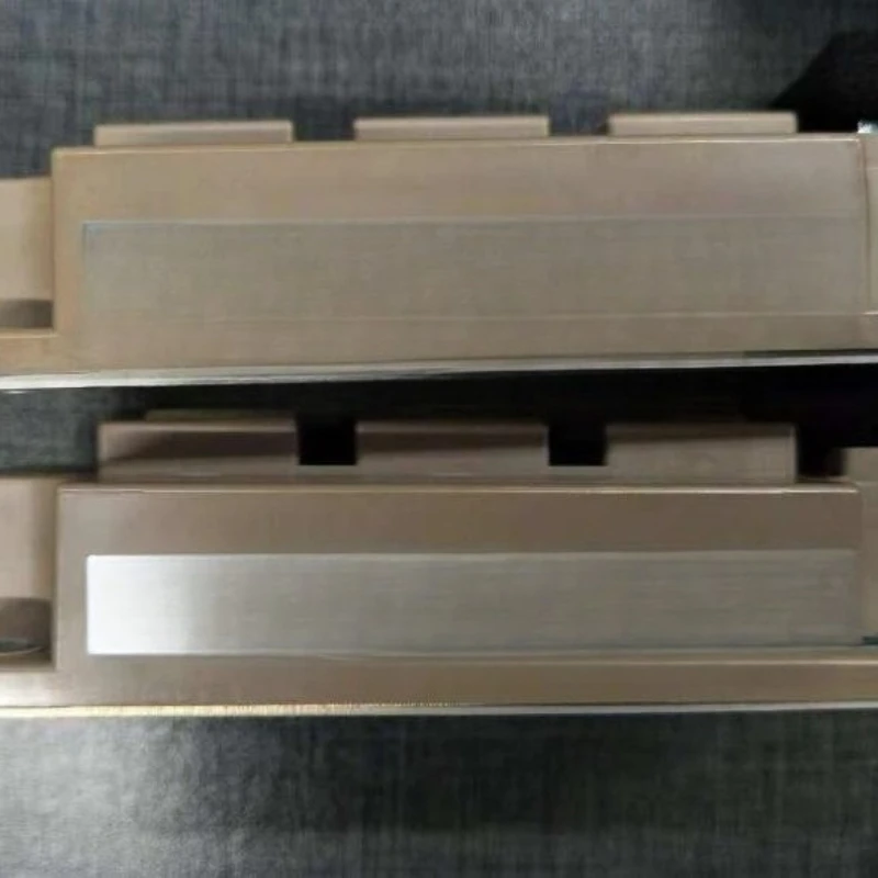 

Disassembly 2MBI300VH-120-50 300A1200V power IGBT module