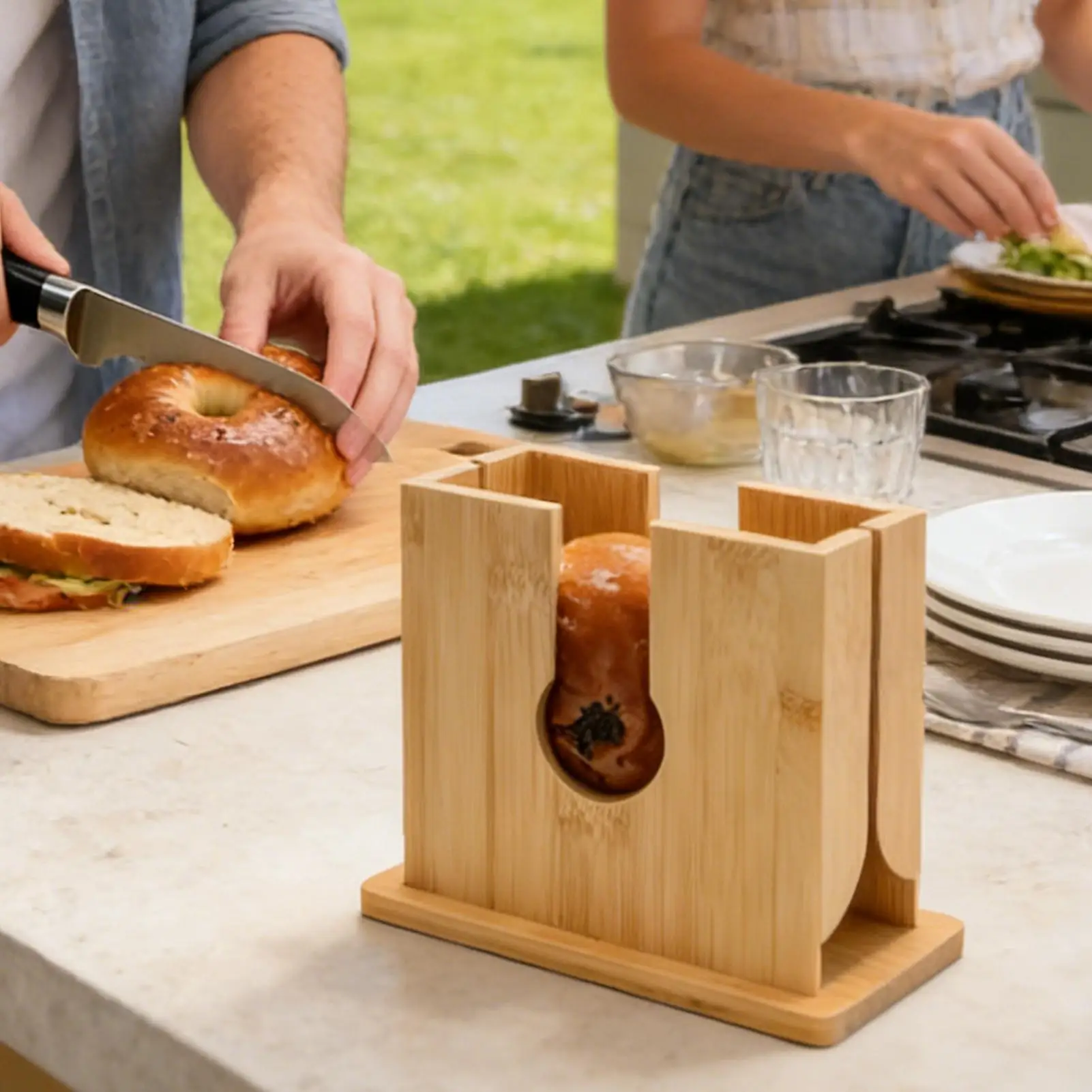 Bagel Slicer Holder Wood Anti-Slip Effortless Cutting Groove Bread Cutter Kitchen Gadget Bagel slice Fixing rack for Kitchen
