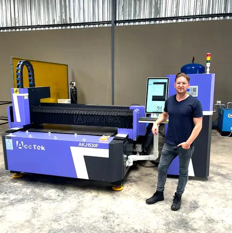 1500w 3000w 6000w High Power CNC Fiber Optical Laser Cutting Machine 1530 2040 2060 Size Metal Laser Cutter Price