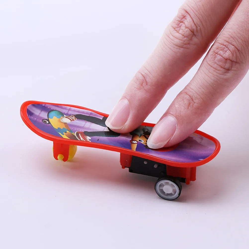 

12Pcs Mini Fingerboard Skateboard Pull Back Car for Kids Party Favor Boys Girls Finger Skateboards Fingerboards Fun