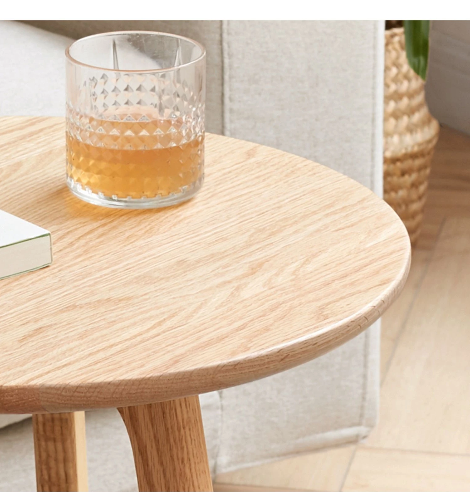 Genji Wood Solid Wood Tea Table Simple Oak Corner Table Nordic Small Unit Side Table Living Room Small Round Table Sofa