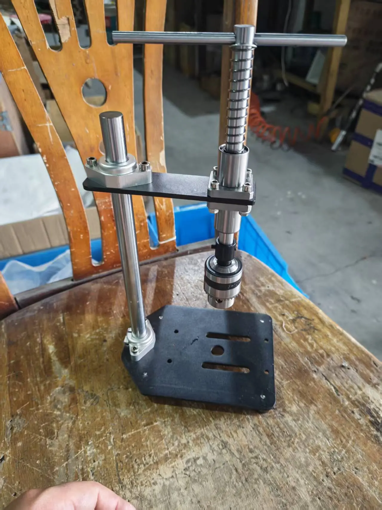 Manual Vertical Tapping Machine | Adjustable Bench Tap Wrench with Extended Ratchet Arm for Threading