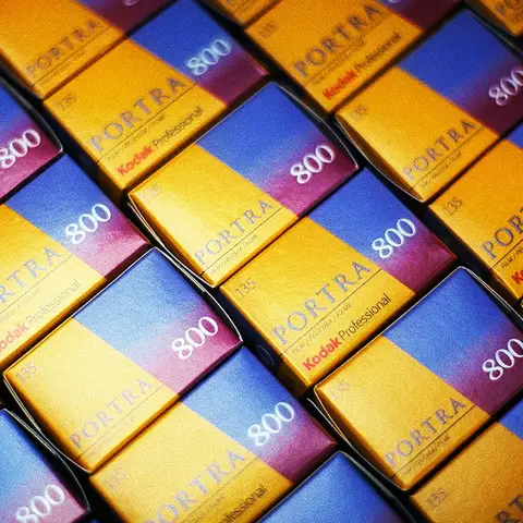 135 Film Color egative Kodak Original Portra 800 Professional Film 35mm For Kodak M35/M38/F8/F9 /H35/H35 （Expiration Date: 2027）