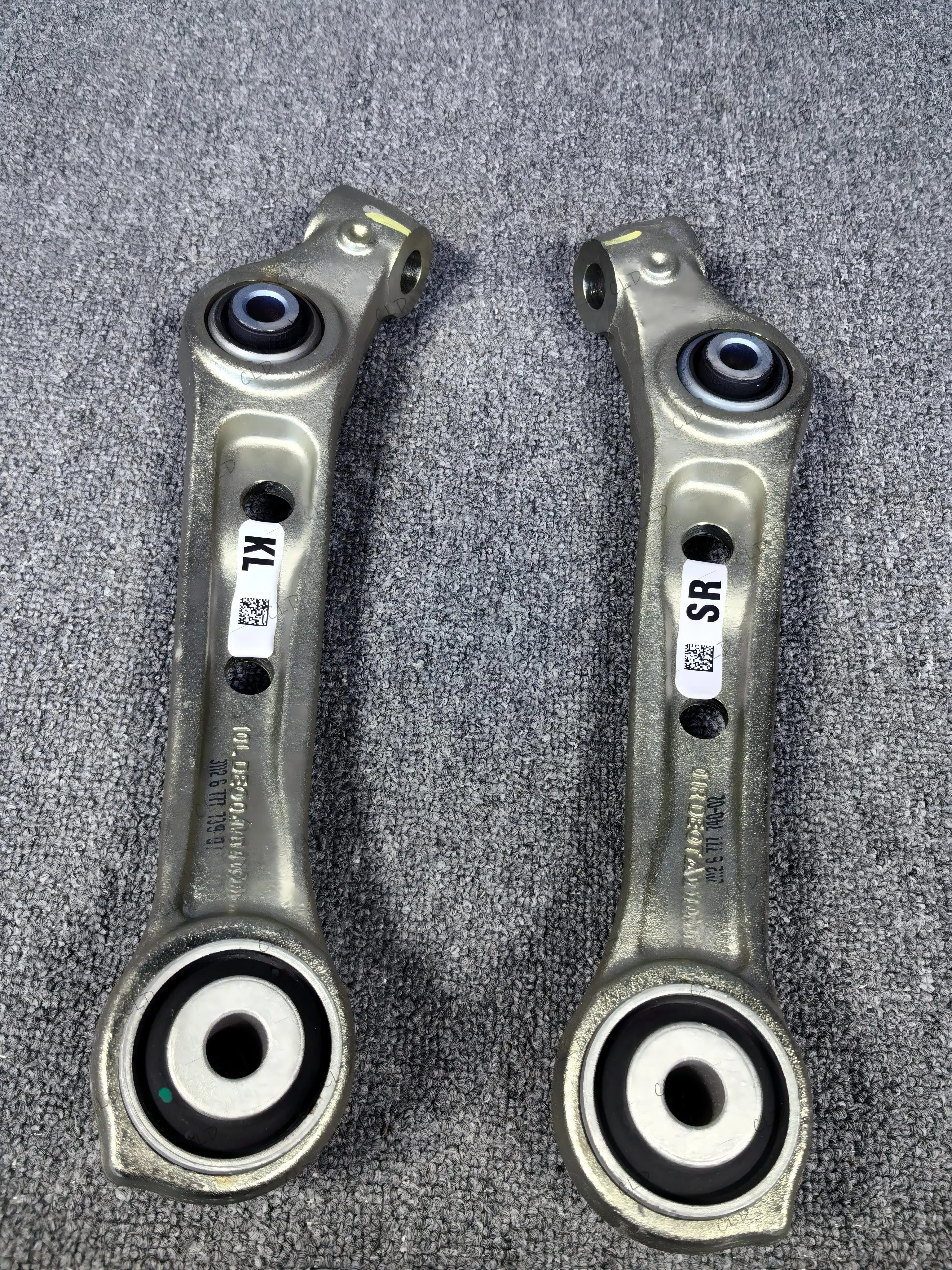 31126777739 3112677740 is suitable for BMW F07 F01 F02 F03 F04 730d 750i 740Li xDrive four-wheel drive front lower control arm