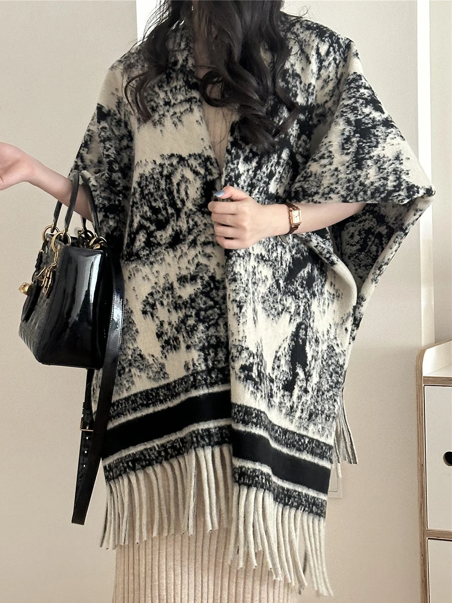 Chinese Sle Ink Painting Split Tassel Shawl Autumn and Winter New Travel Yunnan Lijiang Thickened Warm Poncho cape