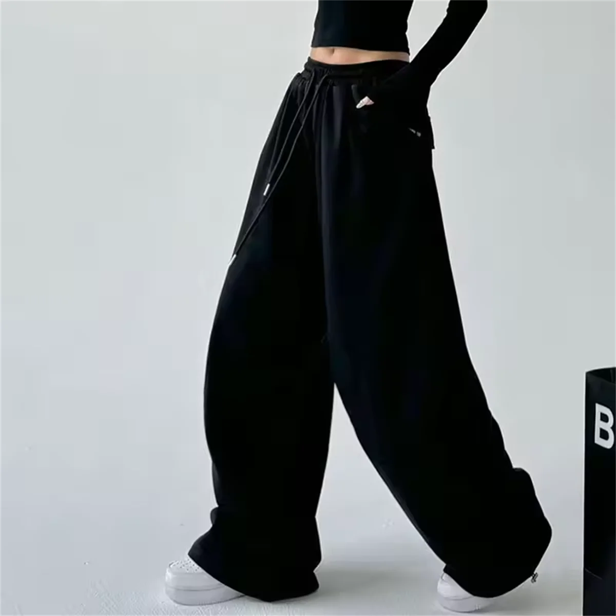 Thumbnail 4 - #8 Trending Straight Leg Trousers Right Now