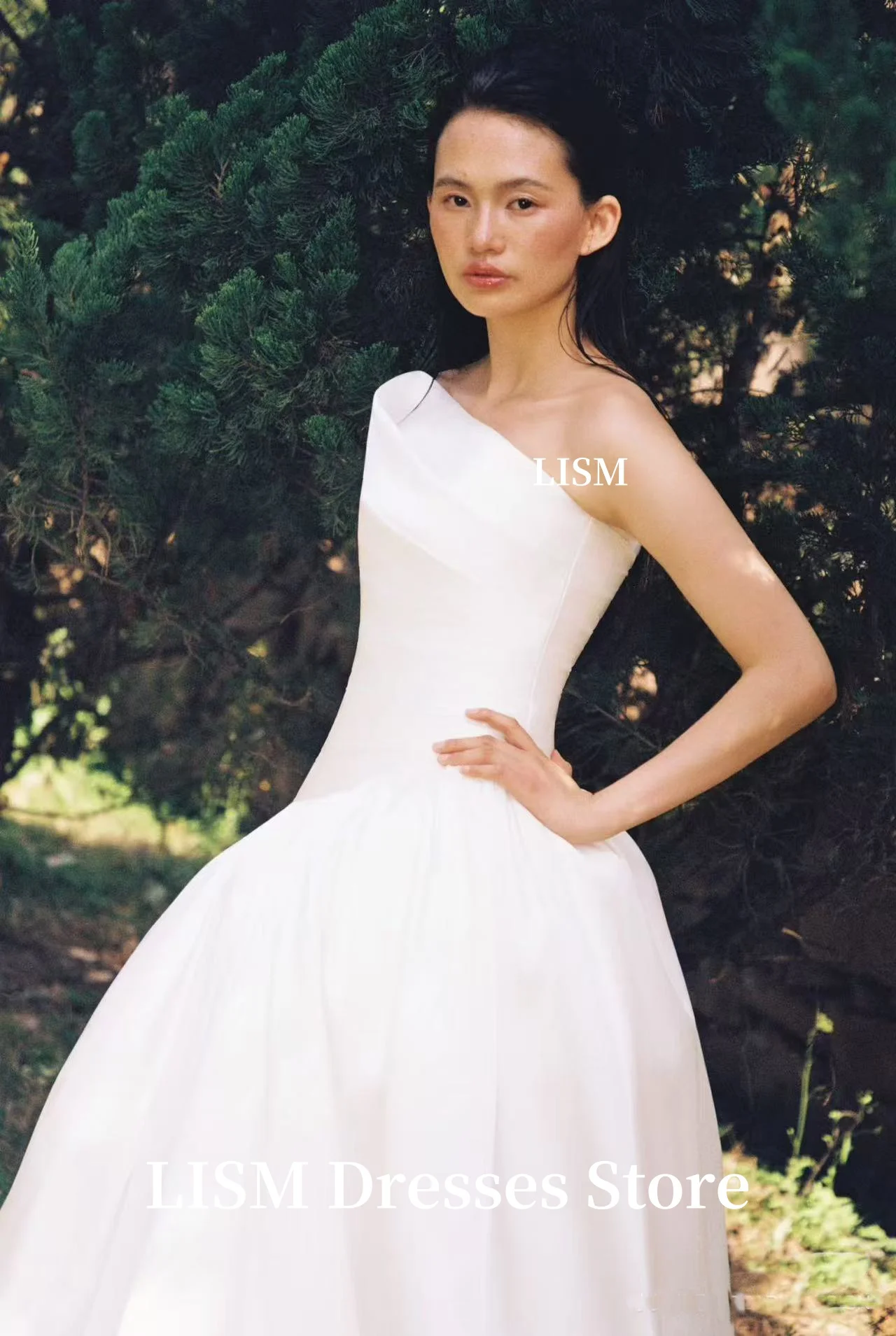 LISM Strapless A-Line เกาหลีชุดแต่งงานผ้าไหมซาติน Elegant ยาวชุดเจ้าสาว ที่กําหนดเองรัดตัวถ่ายภาพ