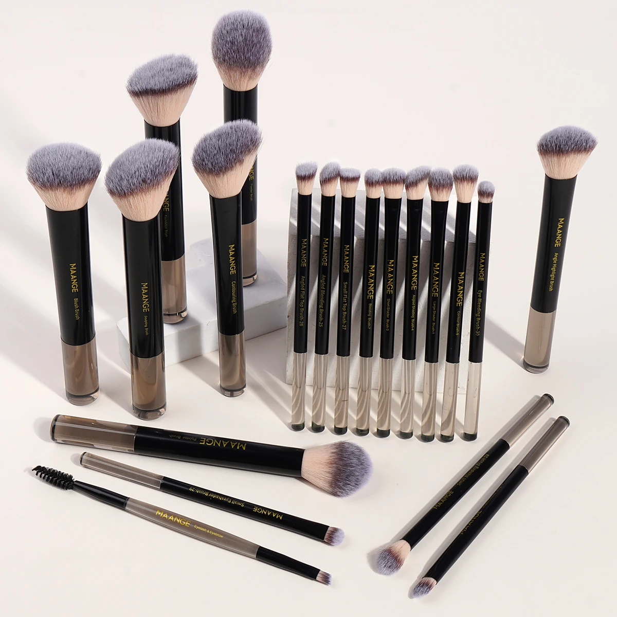 MAANGE Professional Makeup Brush Set 20PCS Soft Detail Foundation Blush Concealer Eyeshadow Brush Skin-friendly Makeup Tools