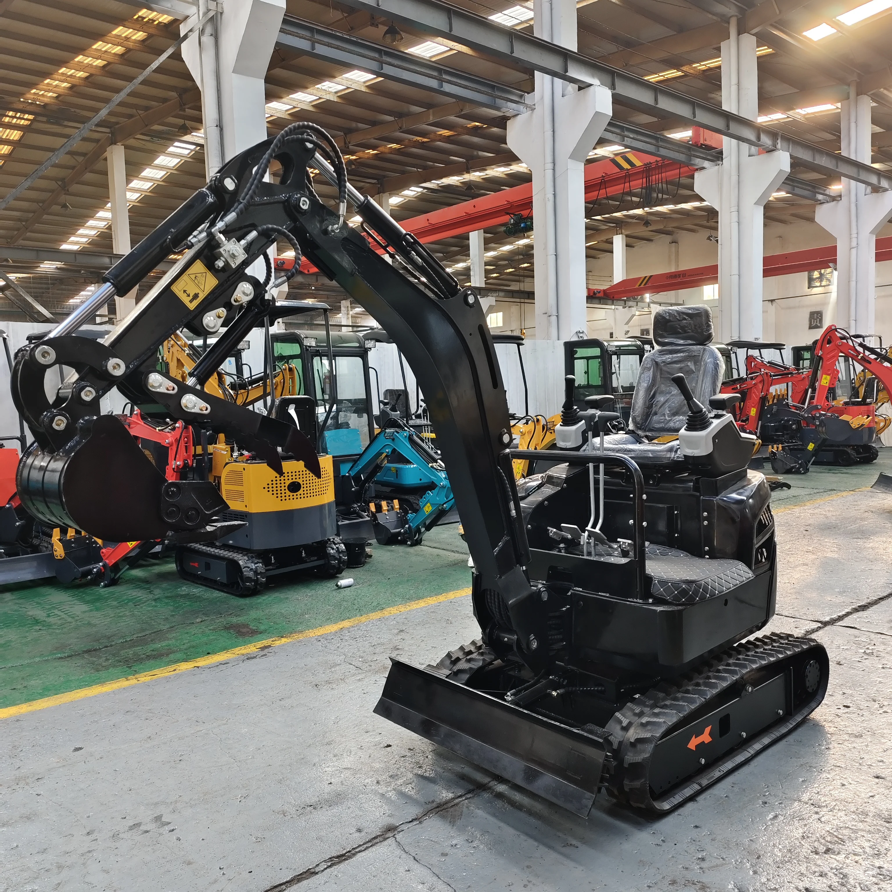 Fast Delivery 2 Ton Customized Multi Functional Mini Excavator Ce Epa Euro 5 Mini Excavator 1.8 Ton With Cab Diesel Engine