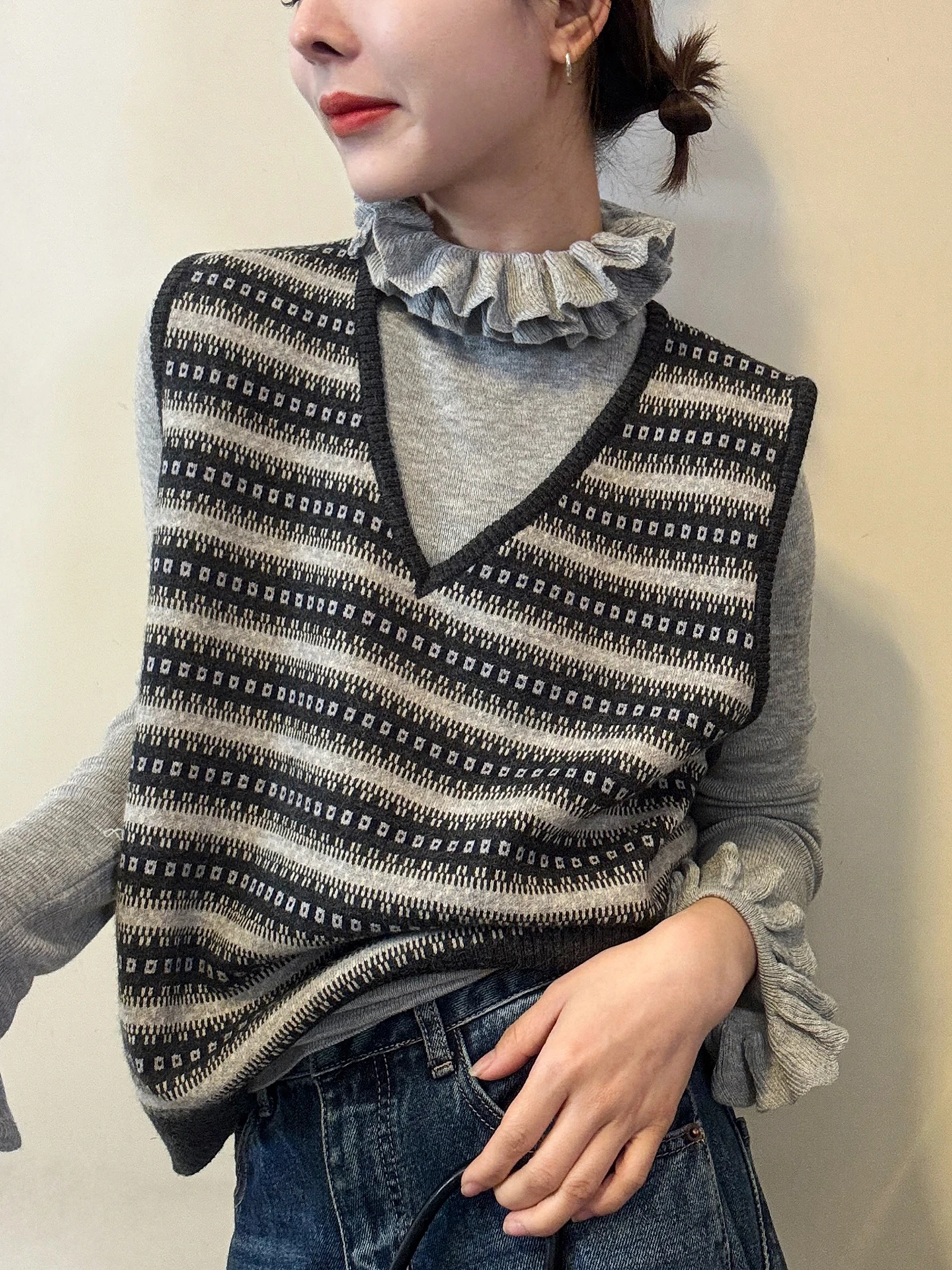 

Faionable Layered Knitted Vest Women's Sweet Youthful Bot irt Color Blo Winter Trendy Svel Top Commute Sle