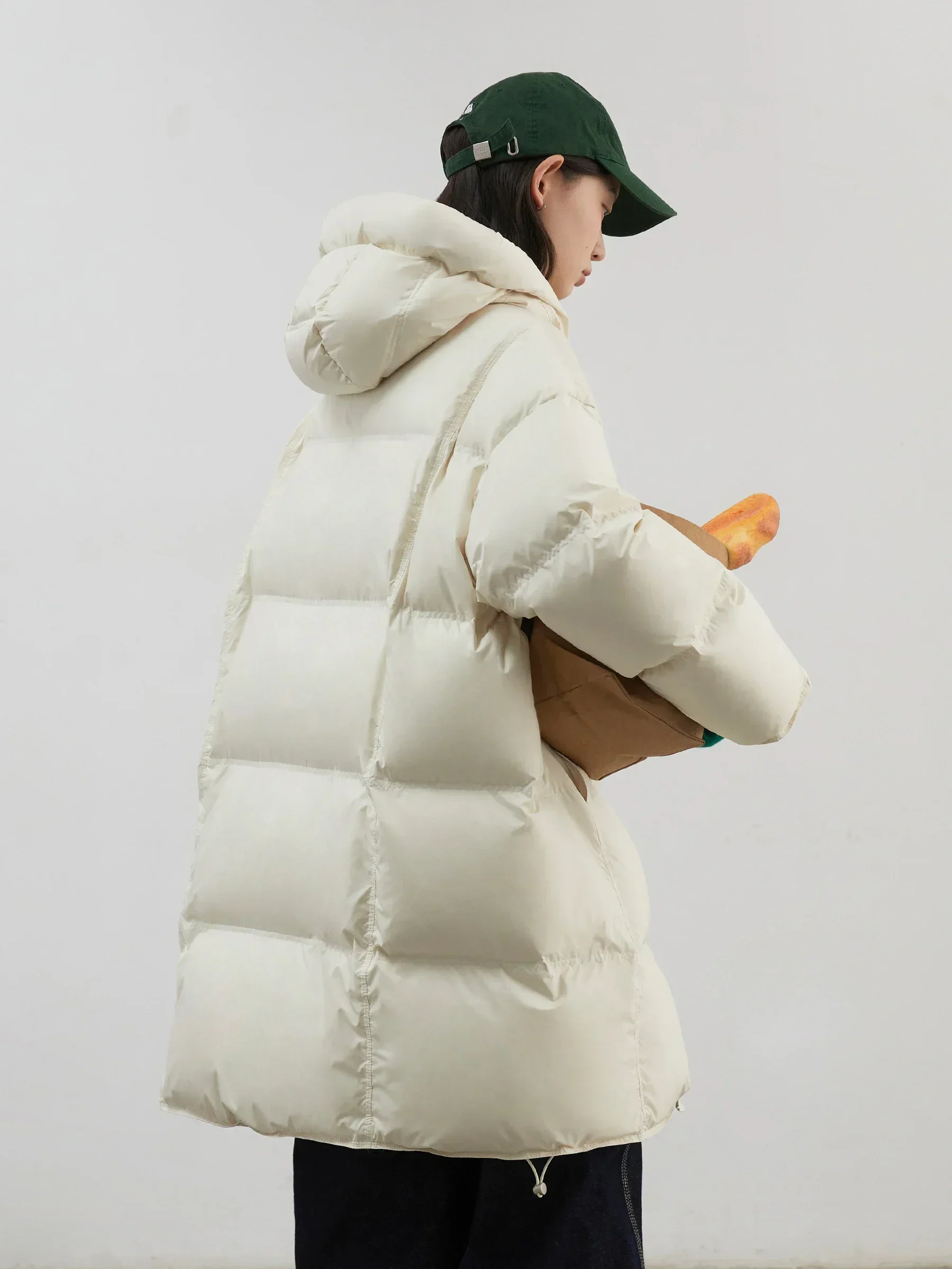 شيك فين النساء أسفل معاطف الكورية الصلبة مقنعين لينة 90 الأبيض بطة أسفل سترة موضة الملابس النسائية الدافئة خريف شتاء جديد 2025