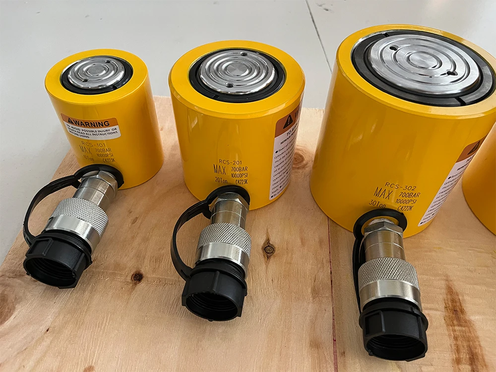 Enerpac Same, SCL1002H, set completo Set cilindro idraulico e pompa manuale da 100 tonnellate di altezza bassa