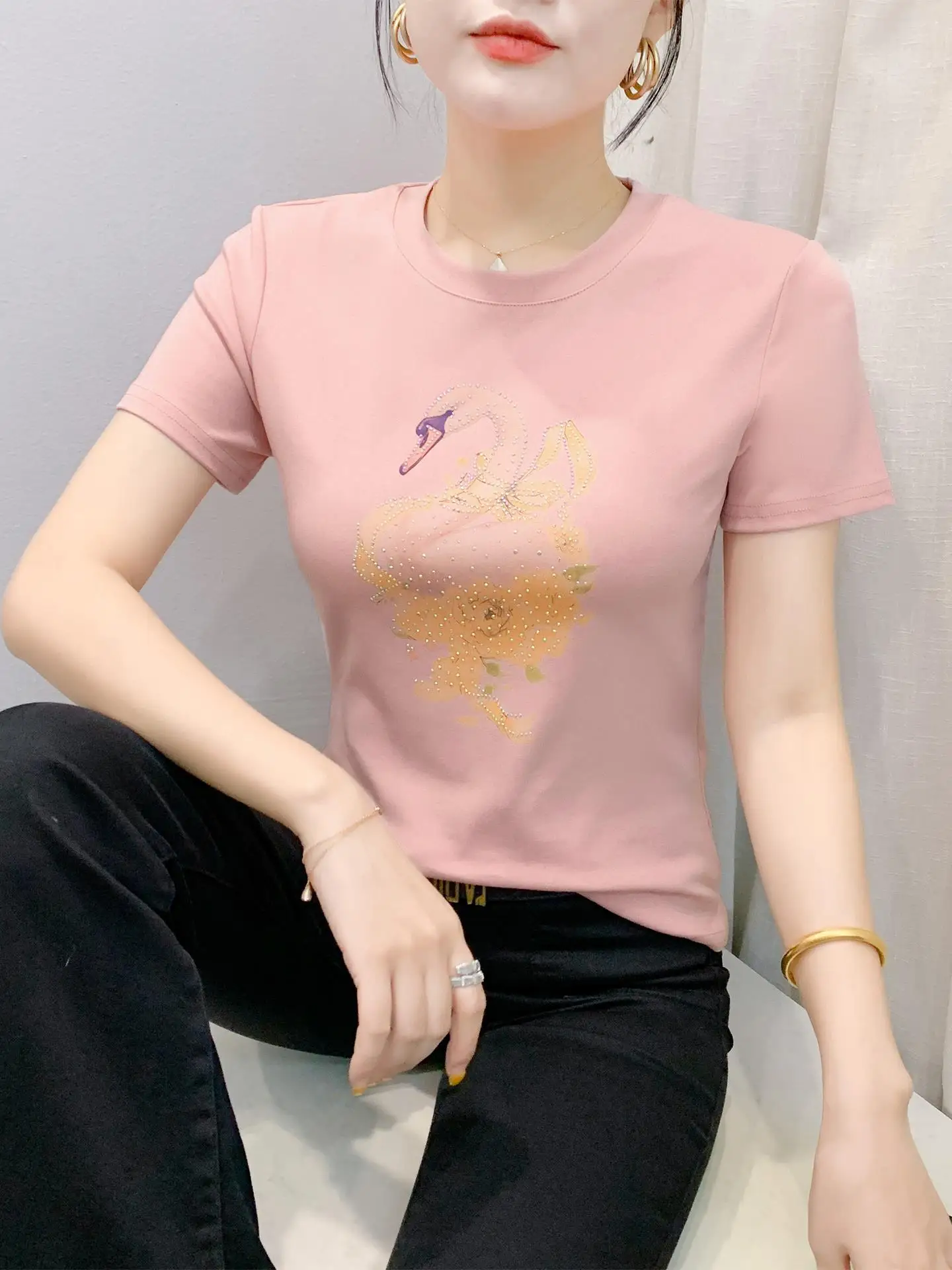 Faionable ort Sve T-irt Women's Summer New Sle European Print Rhinestone Slimming Top Korean Version Cotton Blend