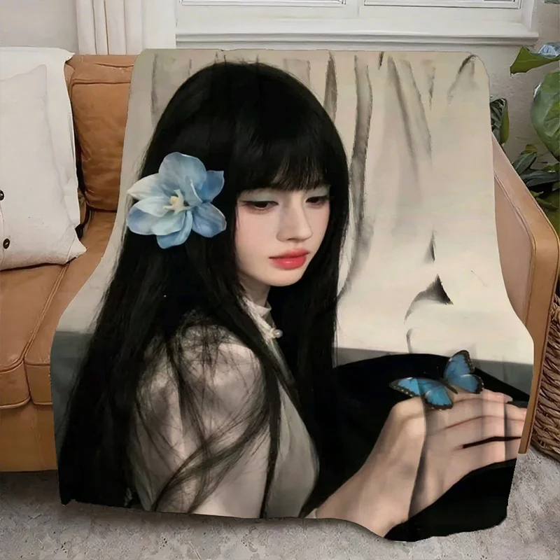 Qiu Jingyi Asian Beauty Digital Print Blanket - Korean Drama Inspired Soft Lightweight All-Season Bedspread with Korean Actress