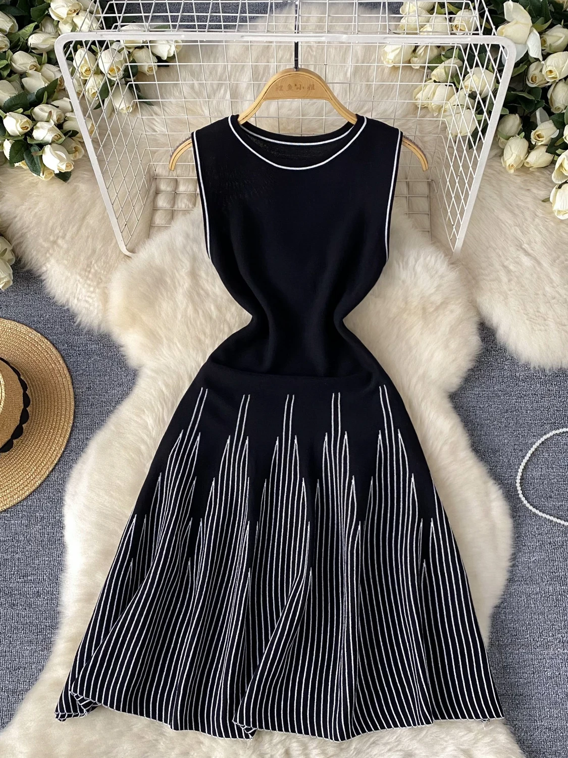 Foamlina Summer Women Knit Dress Casual Striped Pattern O Neck Sleeveless Slim Knitwear Elegant A Line Simple Style Daily Dress