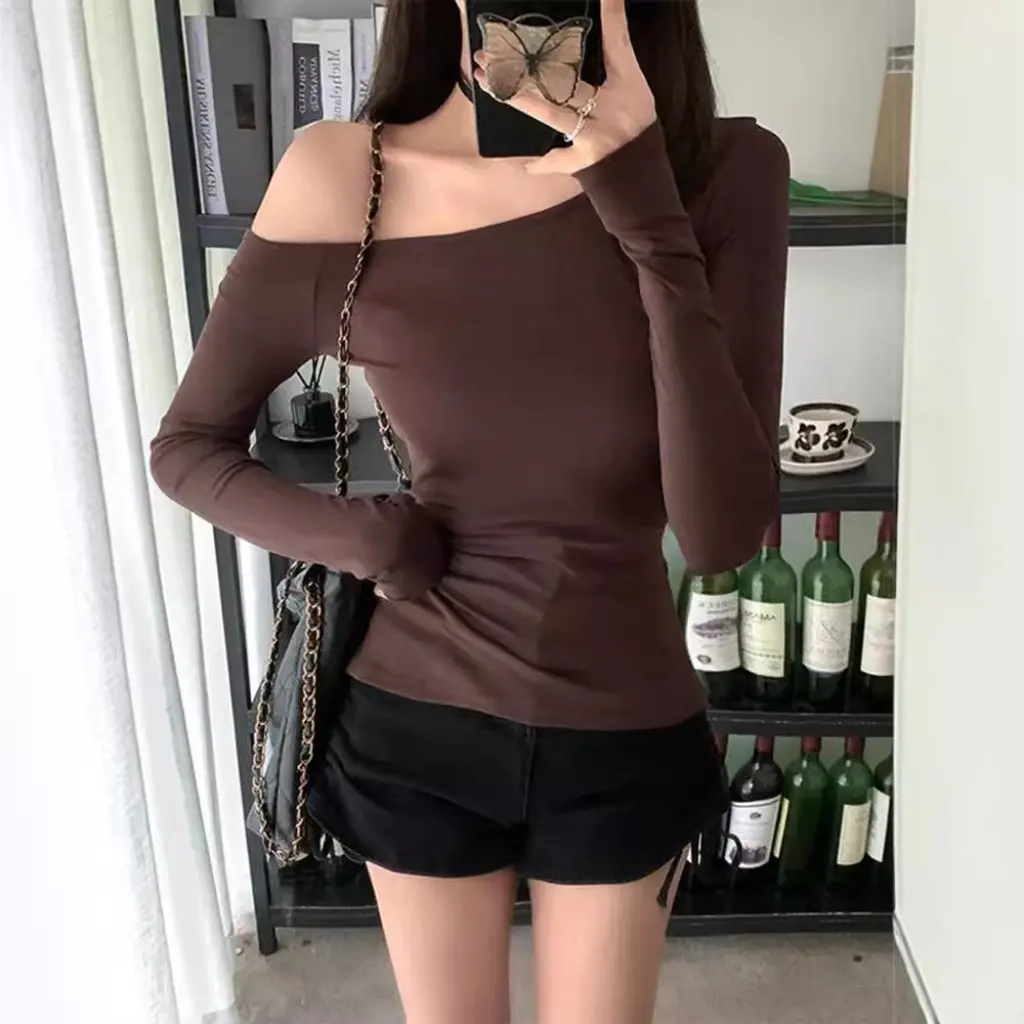 تي شيرت نسائي بكتف نقي وأكمام طويلة بقصة ضيقة أوائل الخريف موضة Ins Style Spice Girls Niche Top