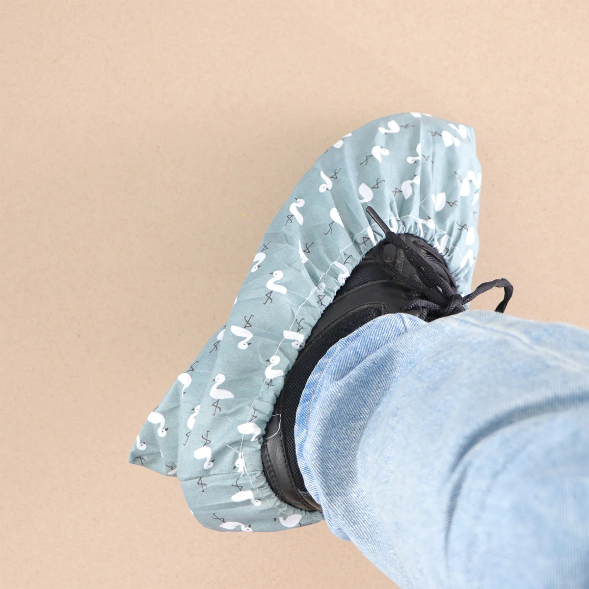 

2 Pairs Thickened Anti-Slip Shoe Covers Reusable Breathable Washable Floor Protector For Men Women Indoors Nonslip Overshoes