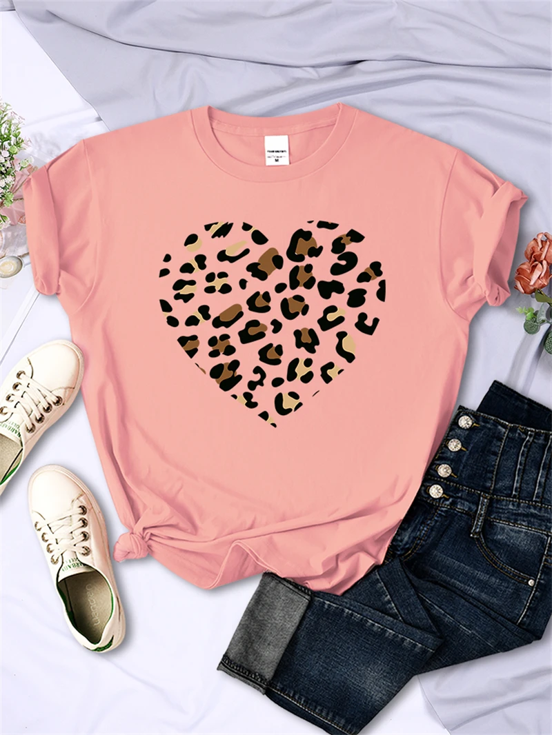 Camiseta sencilla con corazón de leopardo roto para mujer, camisetas informales de moda, camiseta suave, ropa Harajuku