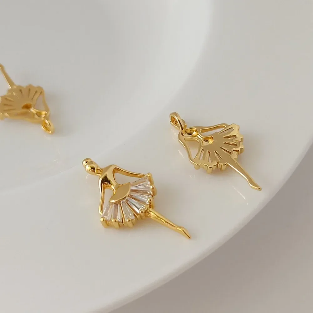 قلادة من النحاس عيار 14 قيراط مطلية بالذهب الحقيقي ومرصعة بقلادة على شكل حرف T من الزركون لفتاة الباليه، إكسسوار مجوهرات يمكنك صنعه بنفسك #1