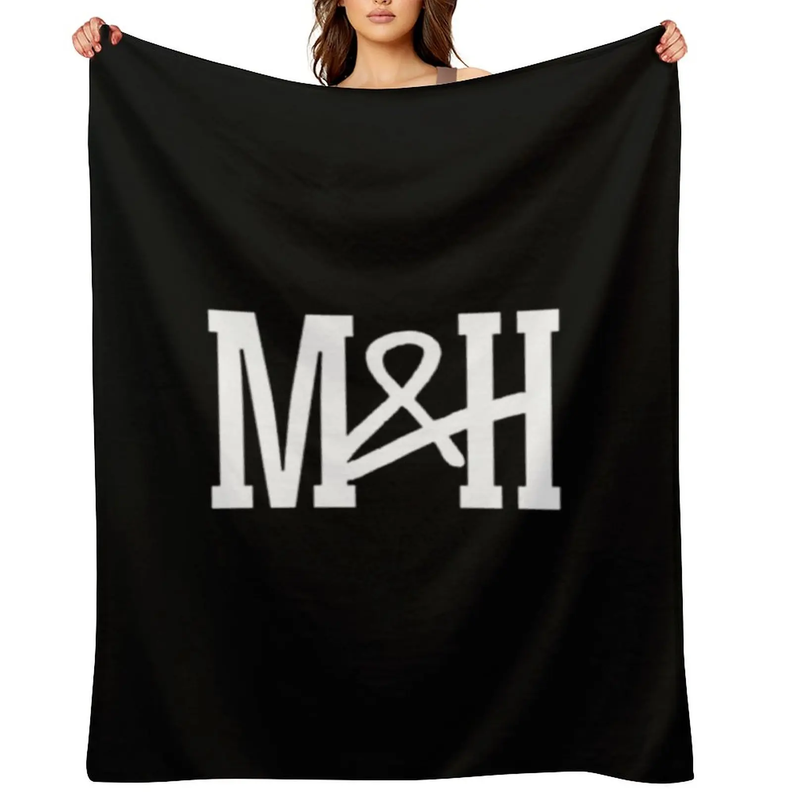 Max and Harvey - White Artwork Throw Blanket Luxury Designer Thermal Picnic Decorative Sofas Multi-Purpose Sofas Blankets