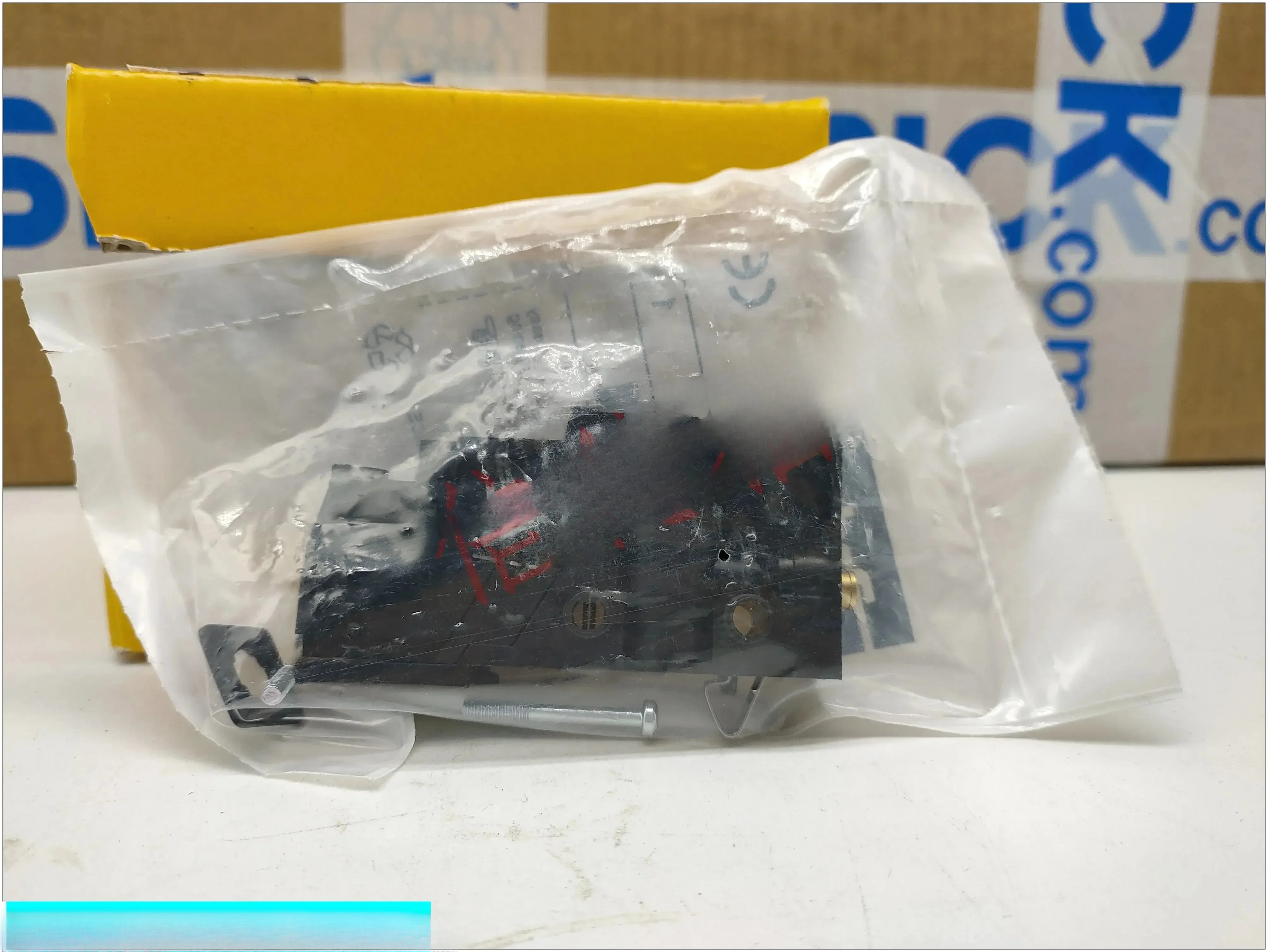 

Genuine American coil P2E-KS32C1 and valve body PS1-E111 and P2E-KS32C2