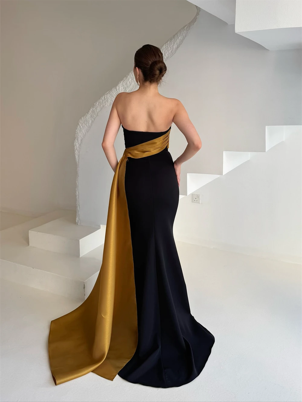 

Customized Temperament Satin Evening Dress Classic Strapless Sleeveless Homecoming Dresses Elegant Special Occasion Gowns