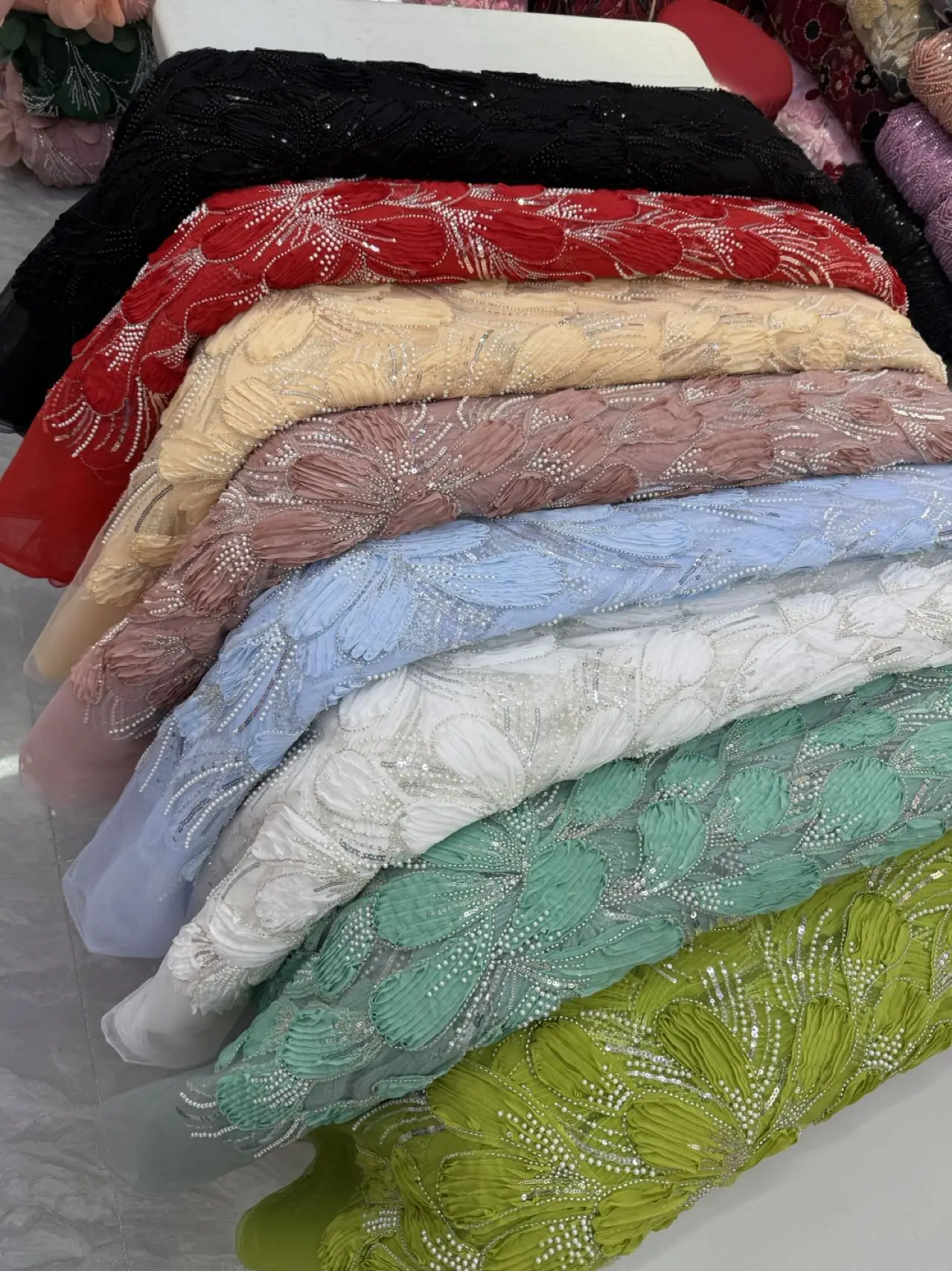 Tela africana de encaje con cuentas bordadas en 3D, tela de tul bordado de lentejuelas Frenc de alta calidad 2025, para costura de vestidos de fiesta SZ1746