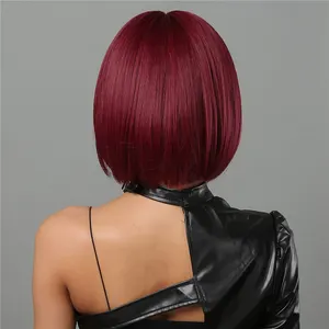 Vinho curto vermelho Bob perucas para mulheres Borgonha Bob perucas com Franja grossa peruca sintética resistente ao calor 10 principais vendas wig com franja vermelha - №4